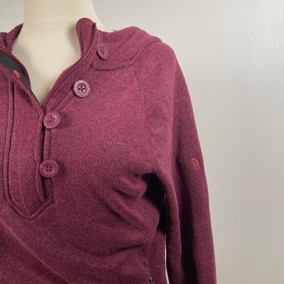 The North Face • Crescent Sunshine Burgundy Hoodie Quarter Button - Picture 2 of 6